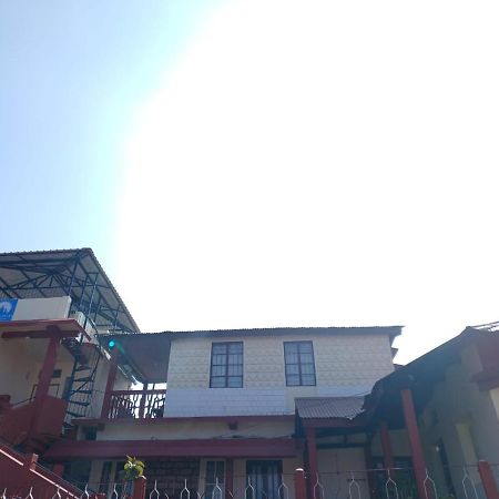 Odyssey'S Pateng Homestay, เชร์ราปุนจี ภายนอก รูปภาพ