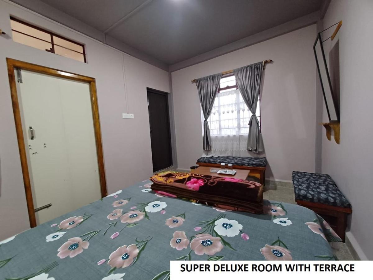 Odyssey'S Pateng Homestay, เชร์ราปุนจี ภายนอก รูปภาพ