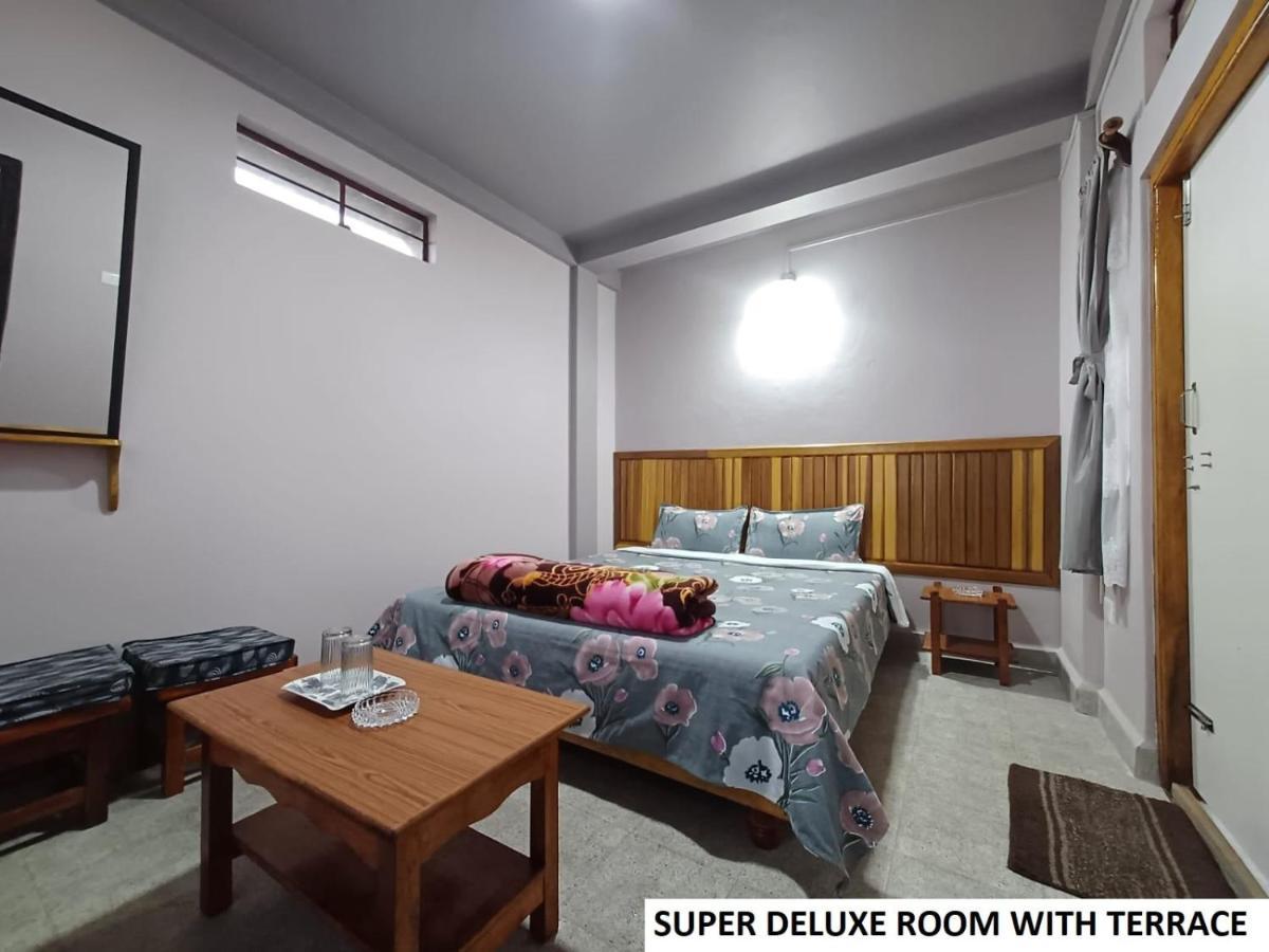 Odyssey'S Pateng Homestay, เชร์ราปุนจี ภายนอก รูปภาพ